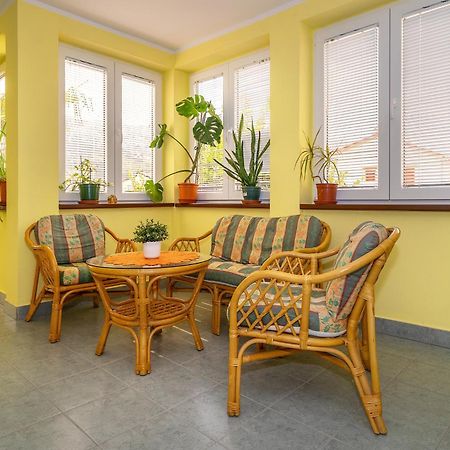 Apartments & Room Jagoda Башка Экстерьер фото