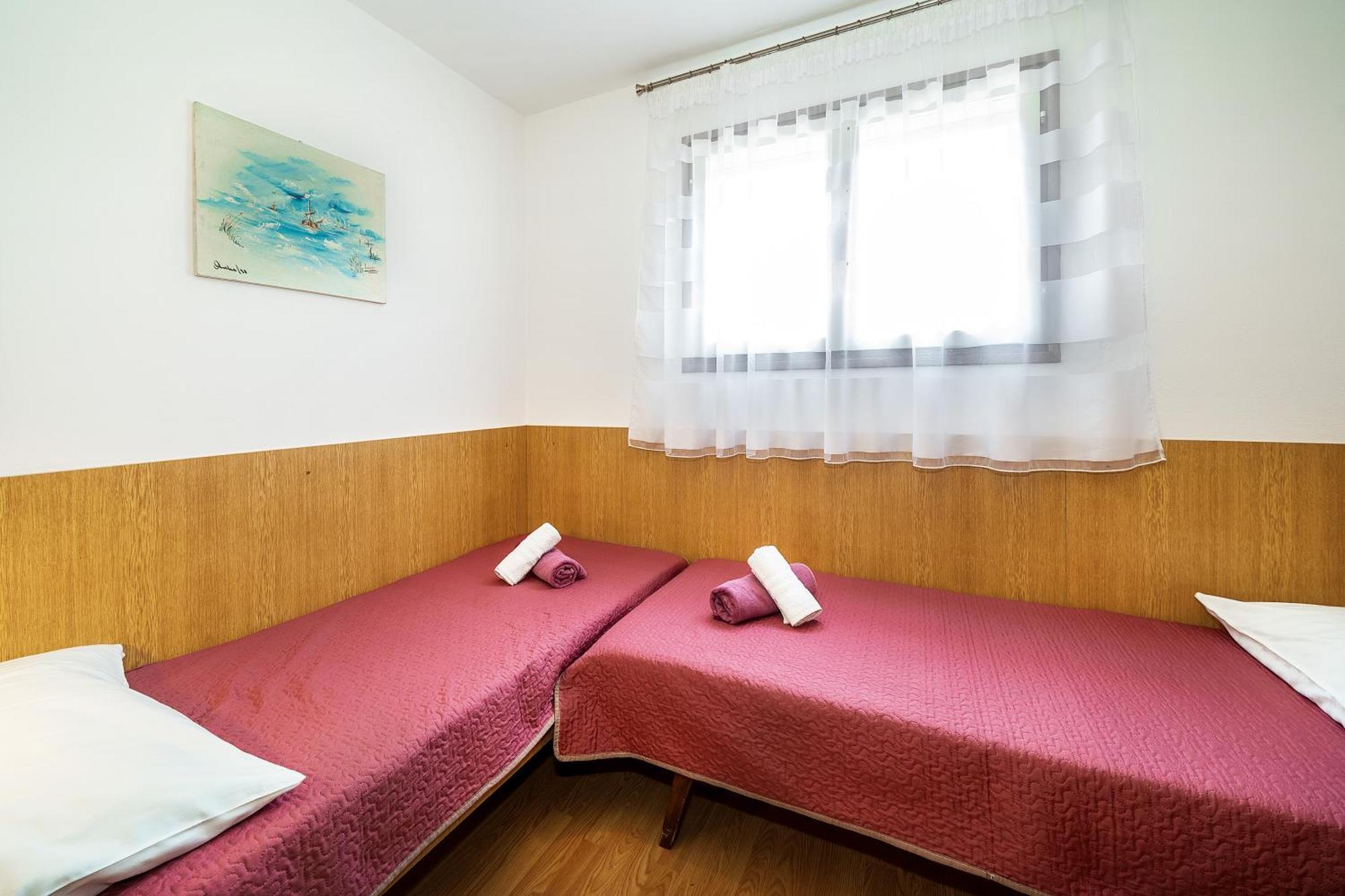 Apartments & Room Jagoda Башка Экстерьер фото