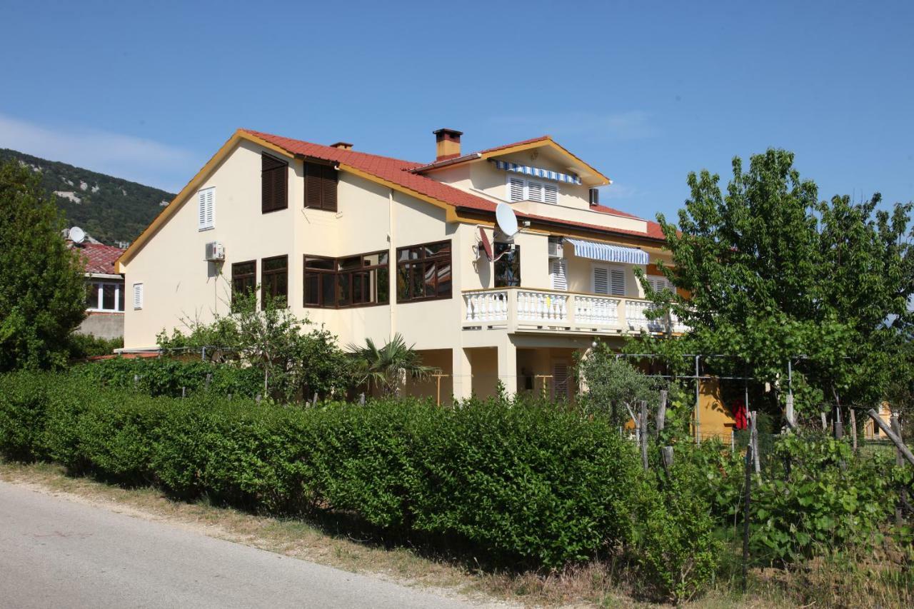 Apartments & Room Jagoda Башка Экстерьер фото