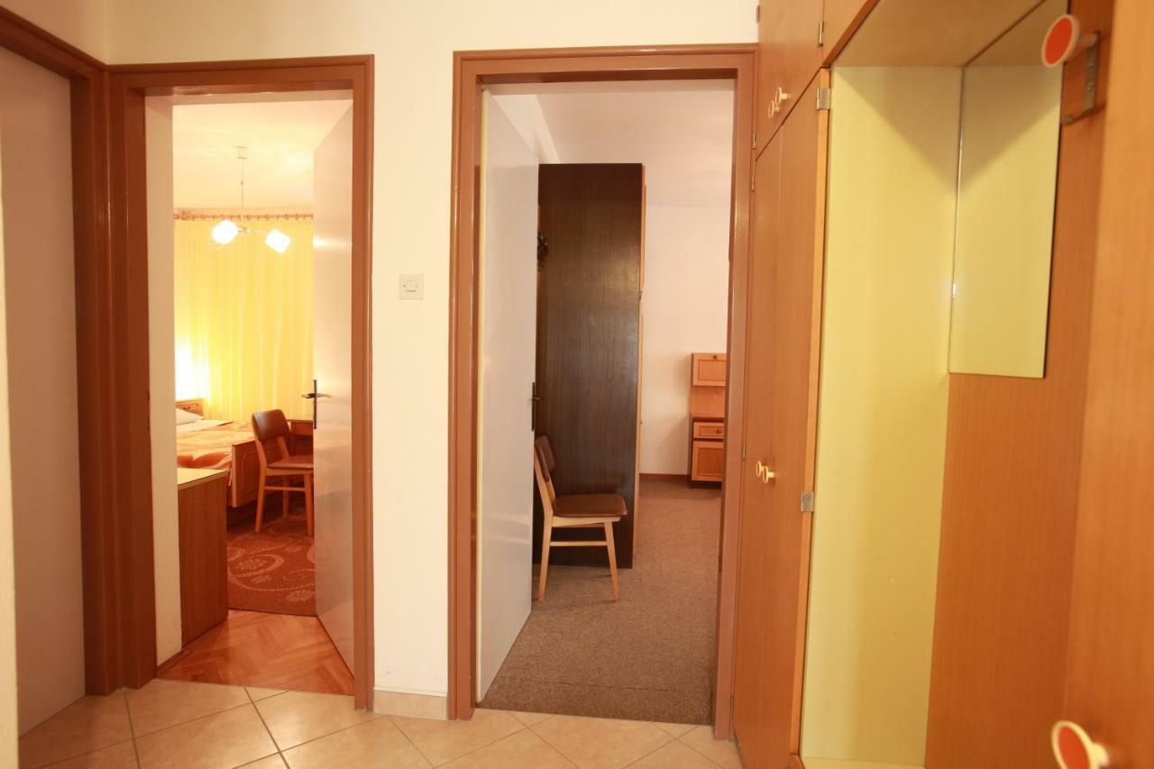Apartments & Room Jagoda Башка Экстерьер фото