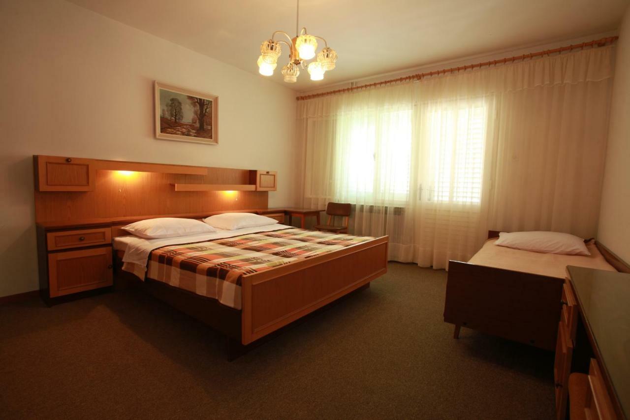 Apartments & Room Jagoda Башка Экстерьер фото